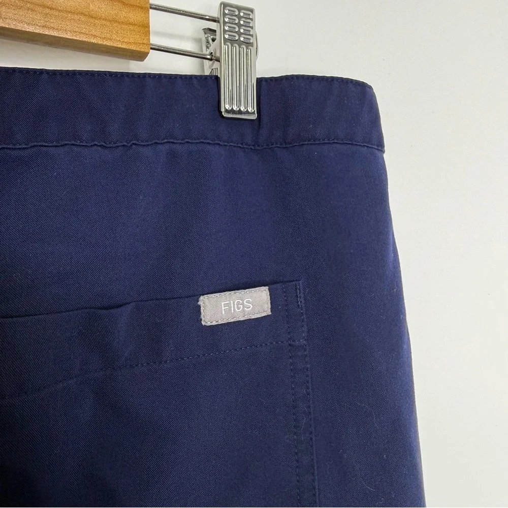 FIGS Men’s Navy Blue Cairo Cargo Scrub Pants
